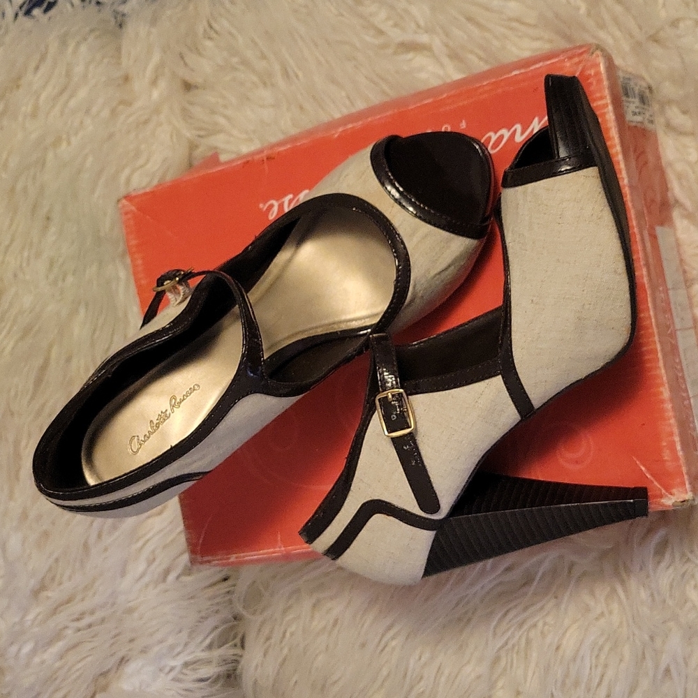 Charlotte Russe pu Patent Leather and Linen Like Color Beige >Brown size 9